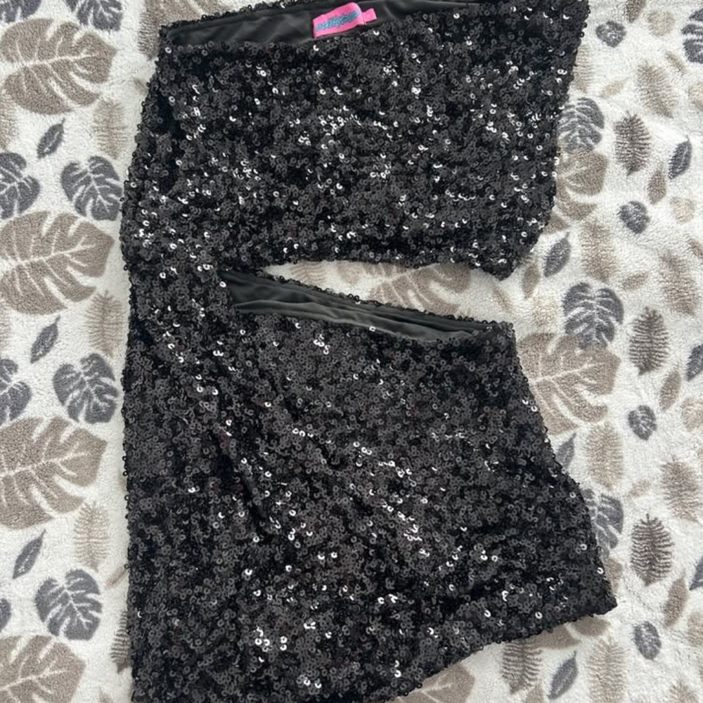 EDIKTED Black Sequin One-Shoulder Cutout Dress